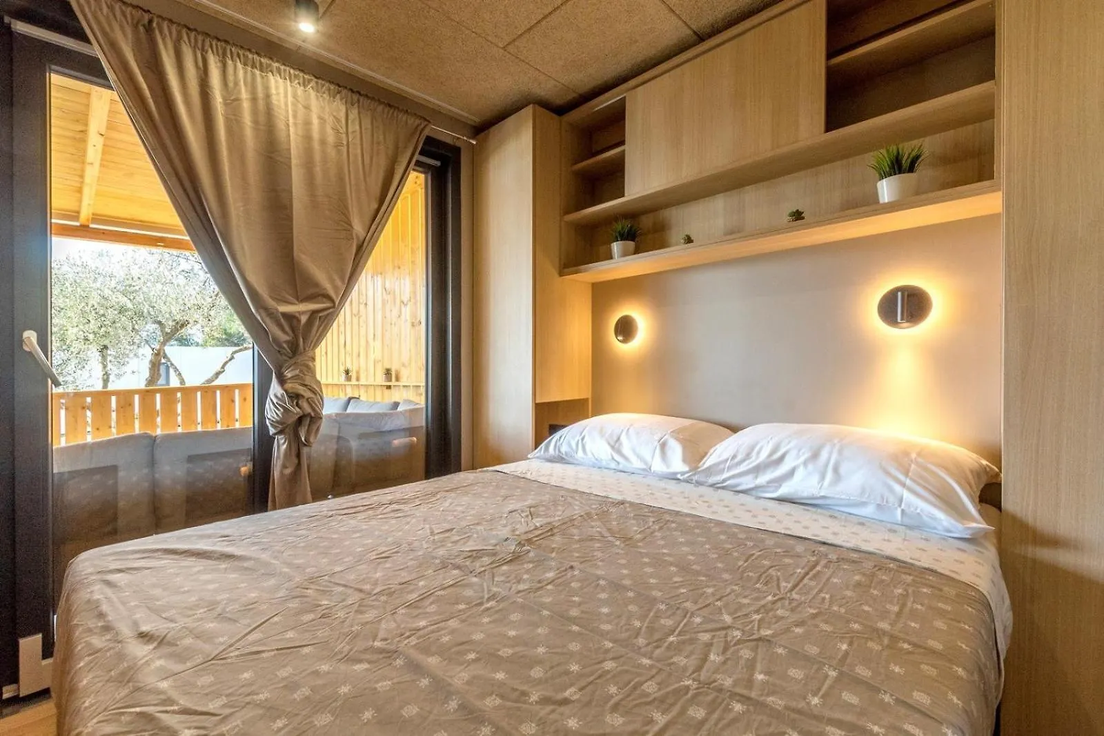 Penzion Hotel Mobile House Mlinar Pakoštane