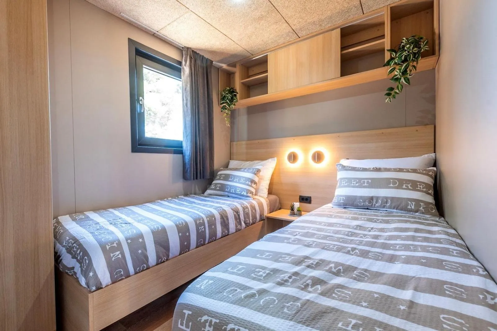 Guest house Mobile House Mlinar Hotel Pakostane Croatia